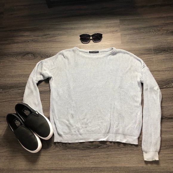 Brandy Melville Baby Blue Bronx Sweater - Picture 1 of 4